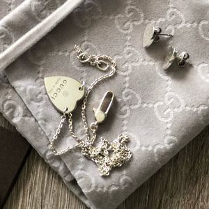 Gucci Heart pendant with earrings